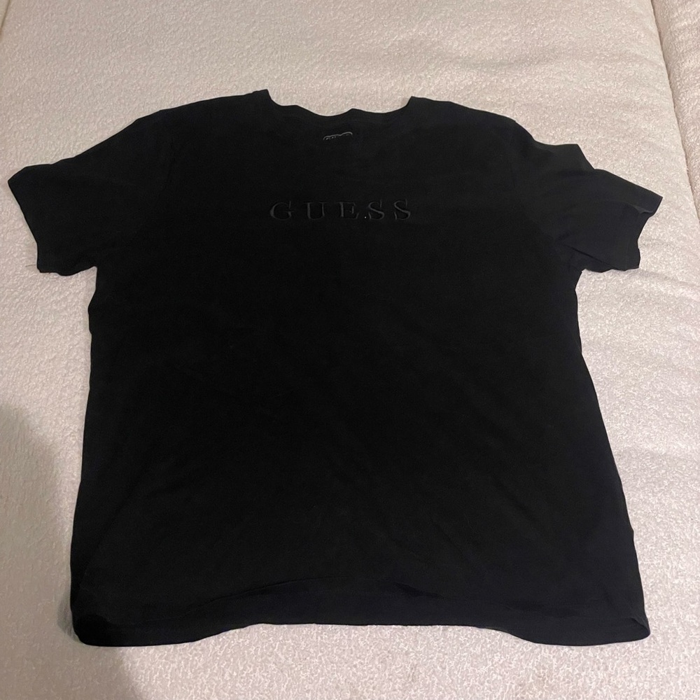 Men’s Guess Shirt. Size L
